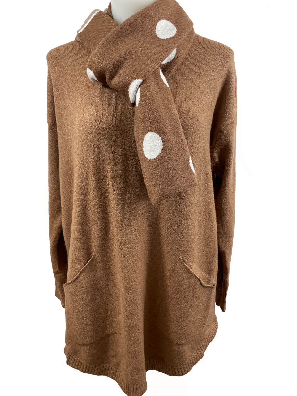 Upload image to gallery, Ens. Oversized top and woven polka dot scarf in super soft knit