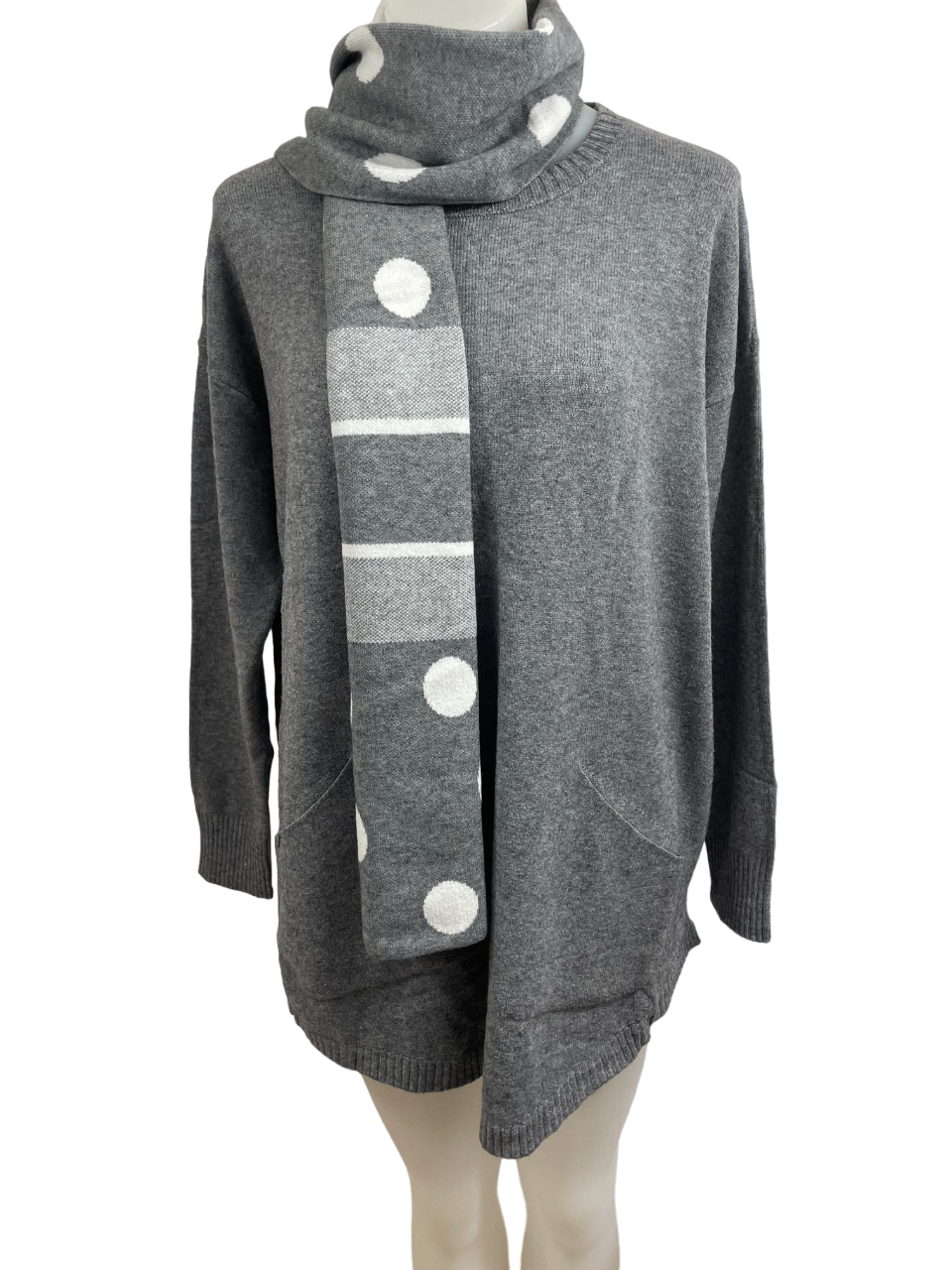 Upload image to gallery, Ens. Oversized top and woven polka dot scarf in super soft knit