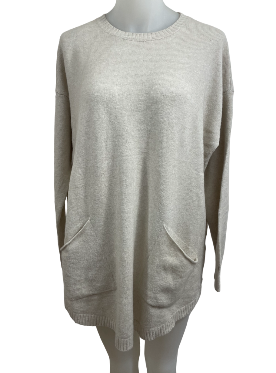 Upload image to gallery, Ens. Oversized top and woven polka dot scarf in super soft knit