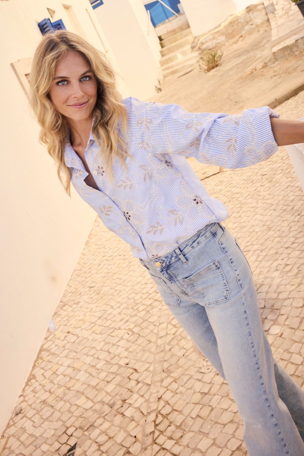 Upload image to gallery, Striped buttoned blouse with embroidered flowers - Tramontana
