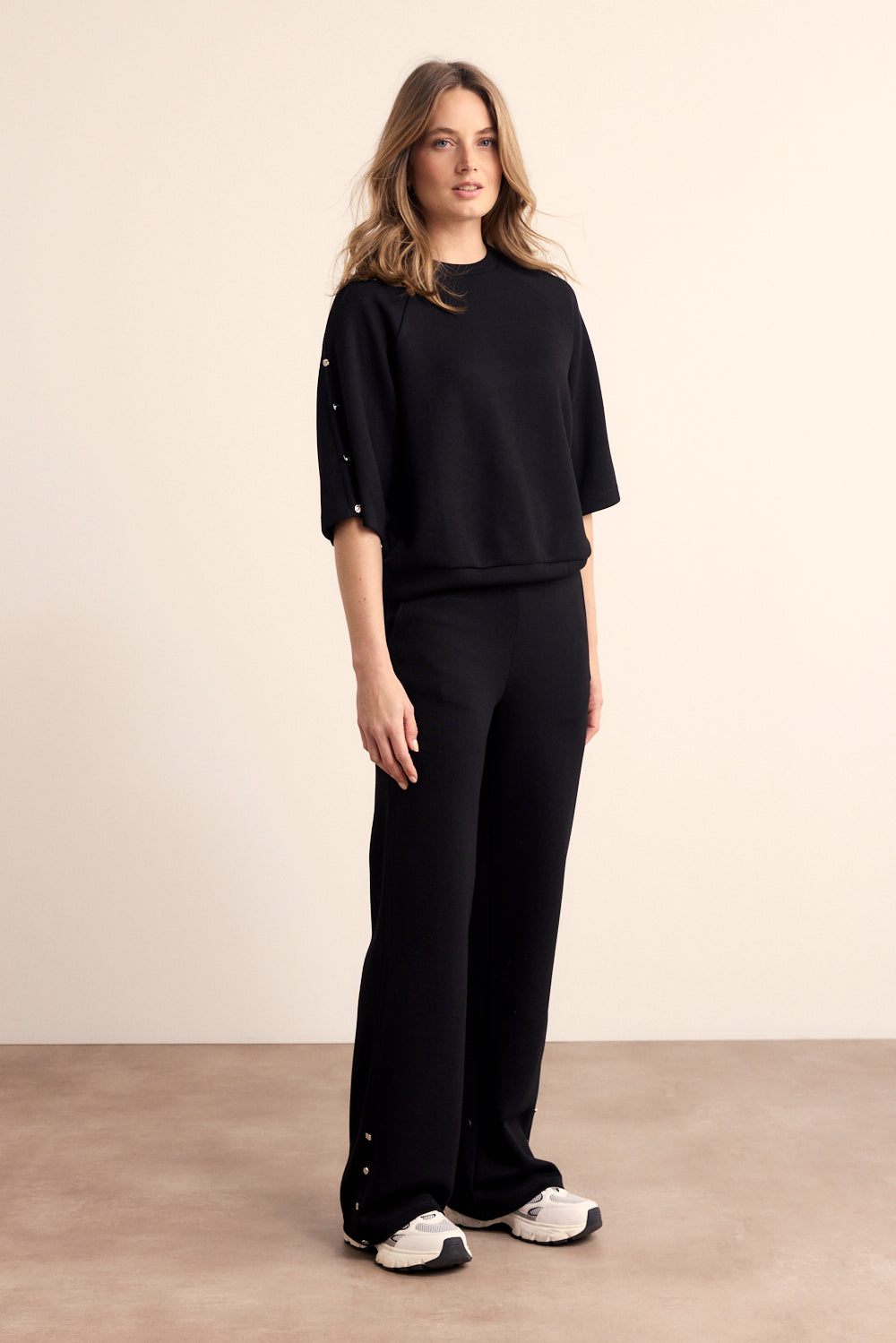 Load image in gallery, Wide leg trousers with gold buttons - Tramontana
