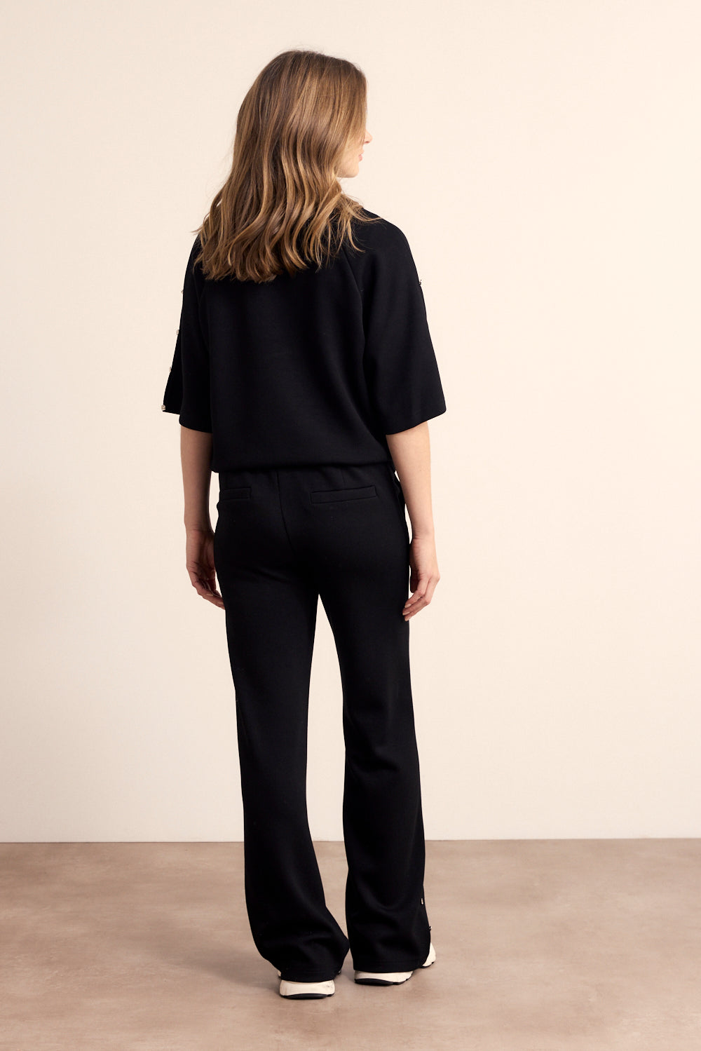 Upload image to gallery, Plain raglan sleeve sweater with false buttons - Tramontana
