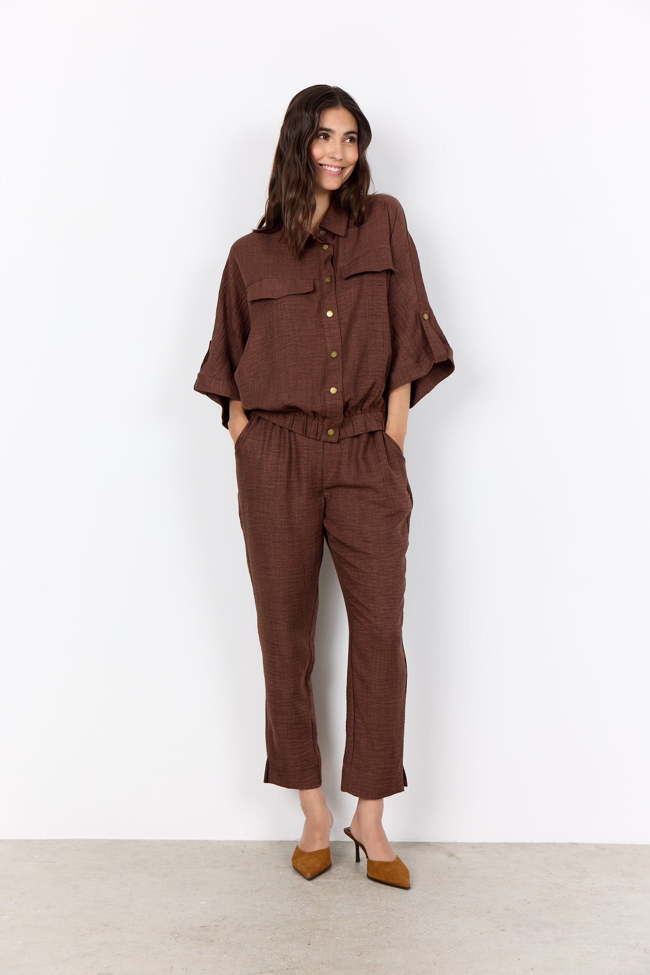 Upload image to gallery, Jacket with shirt collar and three-quarter sleeves
