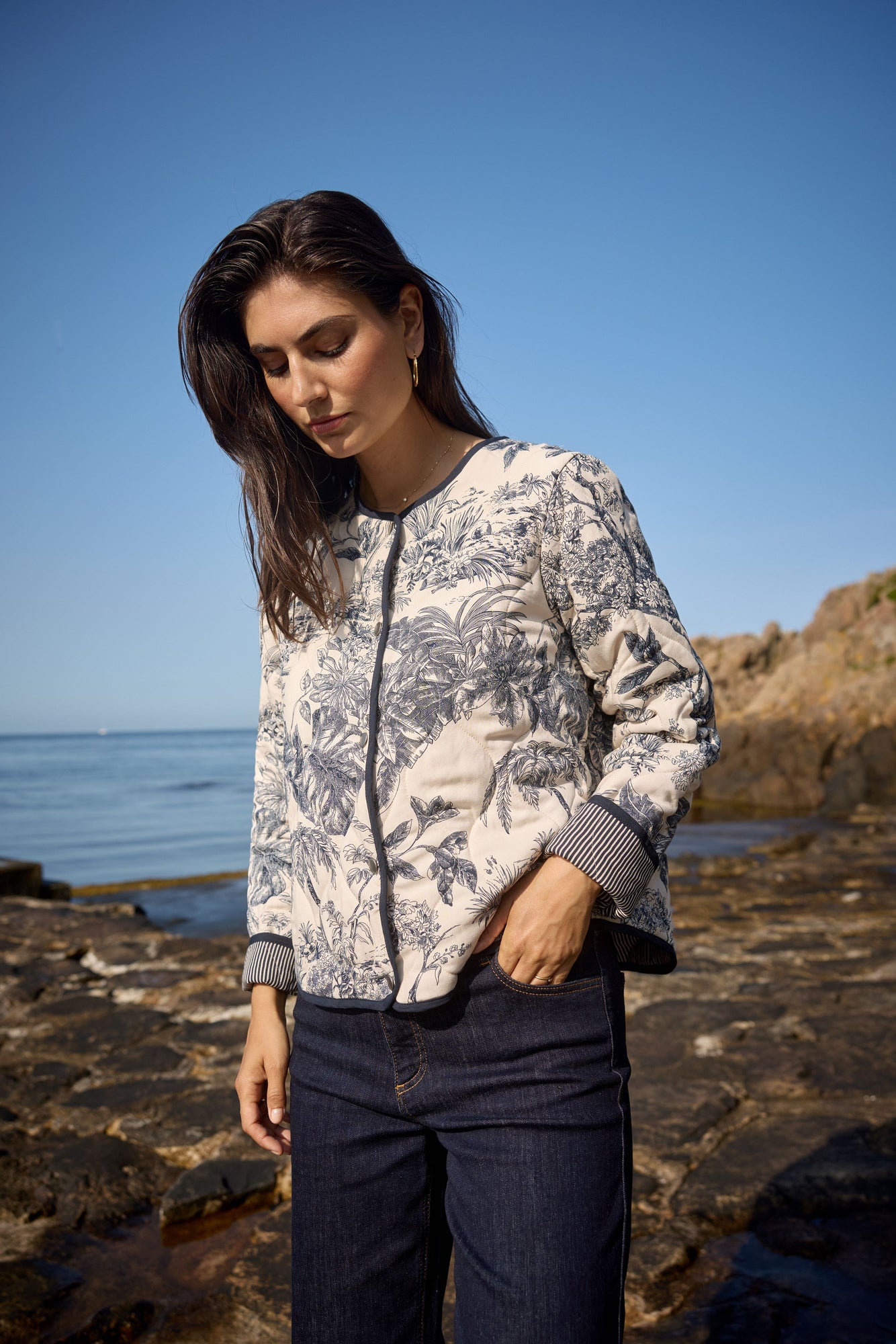 Charger l'image dans la galerie, Veste matelassée imprimée exotique - Soya Concept
