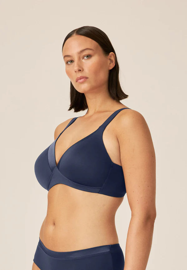 Charger l'image dans la galerie, Soutien-gorge T-shirt sans armatures avec bretelles rembourrées
