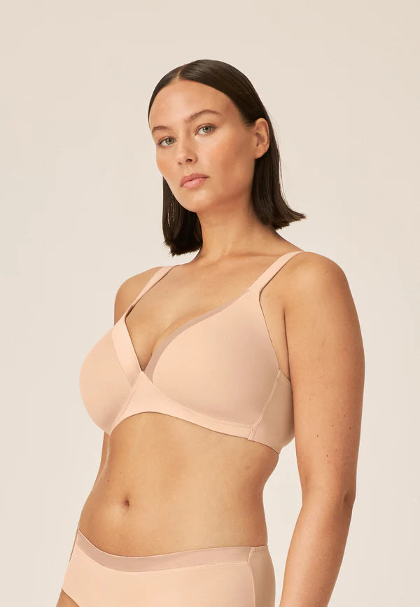 Charger l'image dans la galerie, Soutien-gorge T-shirt sans armatures avec bretelles rembourrées
