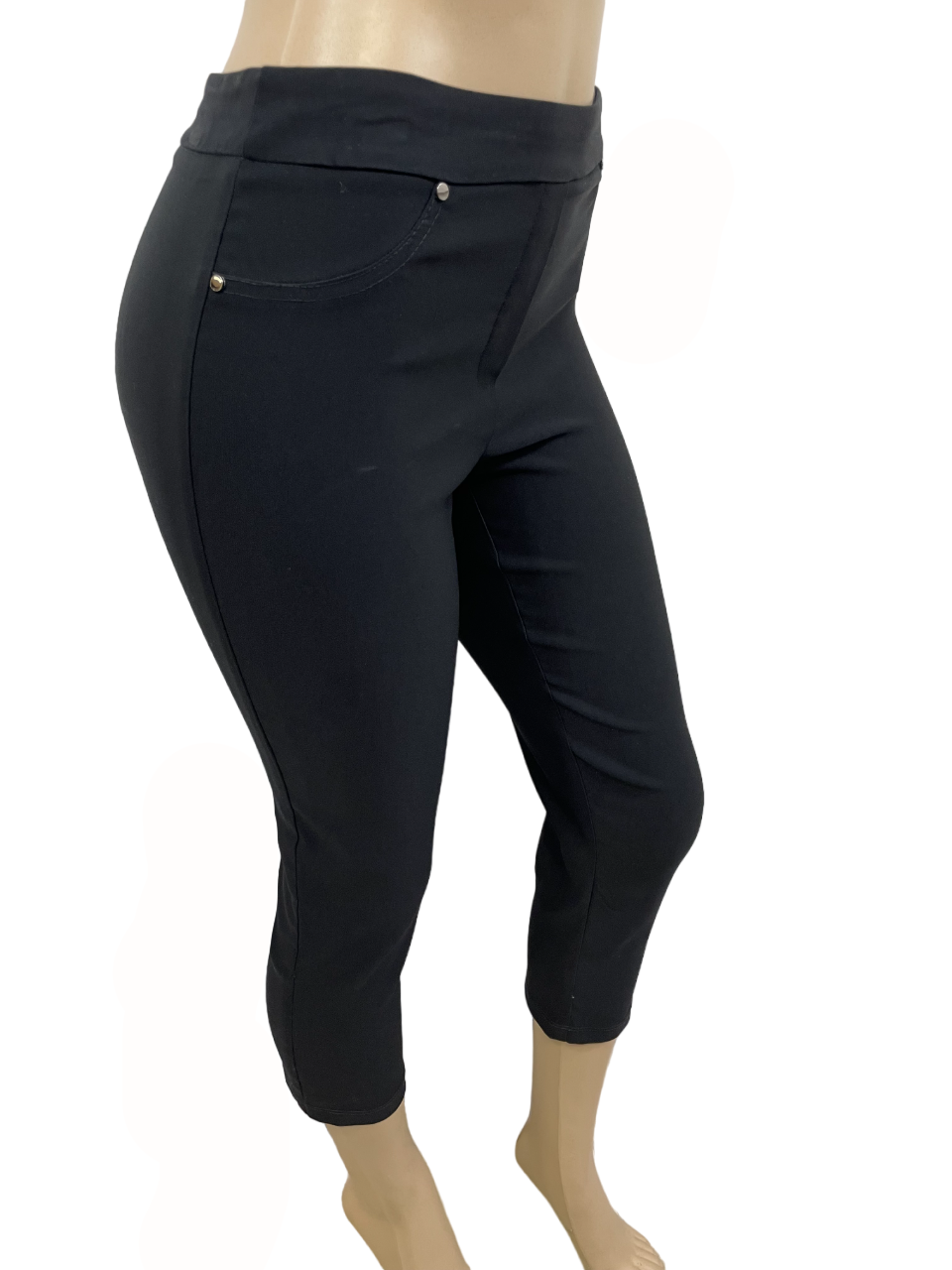Charger l'image dans la galerie, Pantalon capri avec fausses poches cloutées
