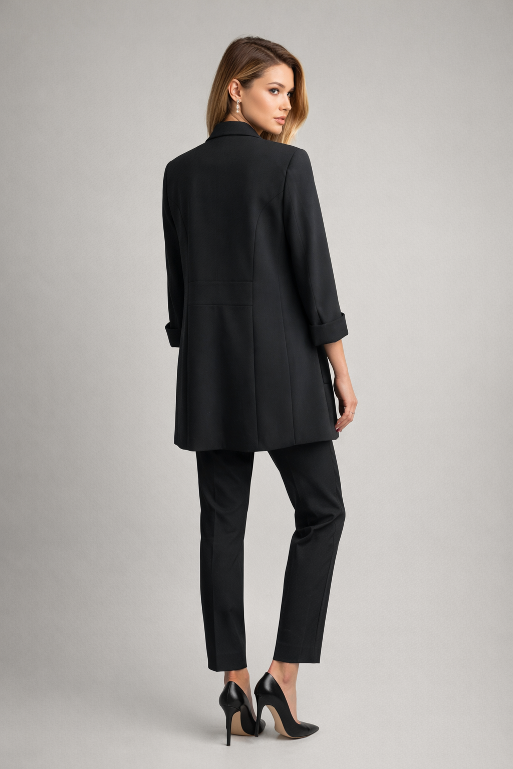 Upload image to gallery, Stylish three-quarter jacket with panels
