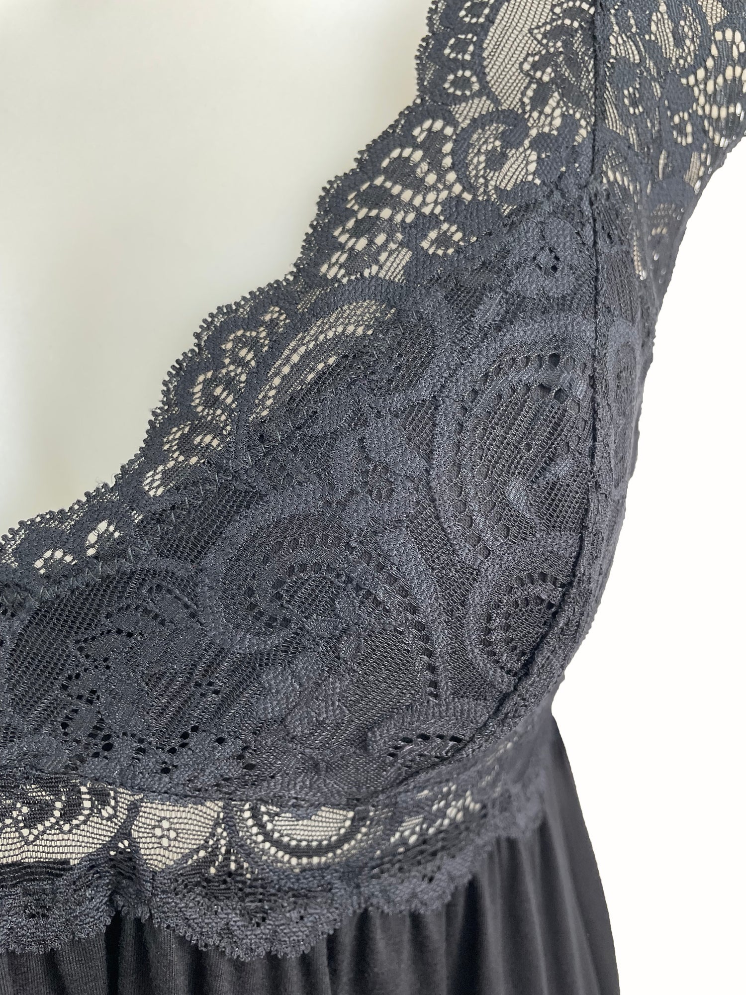 Upload image to gallery, Babydoll with elegant lace inserts + at back
