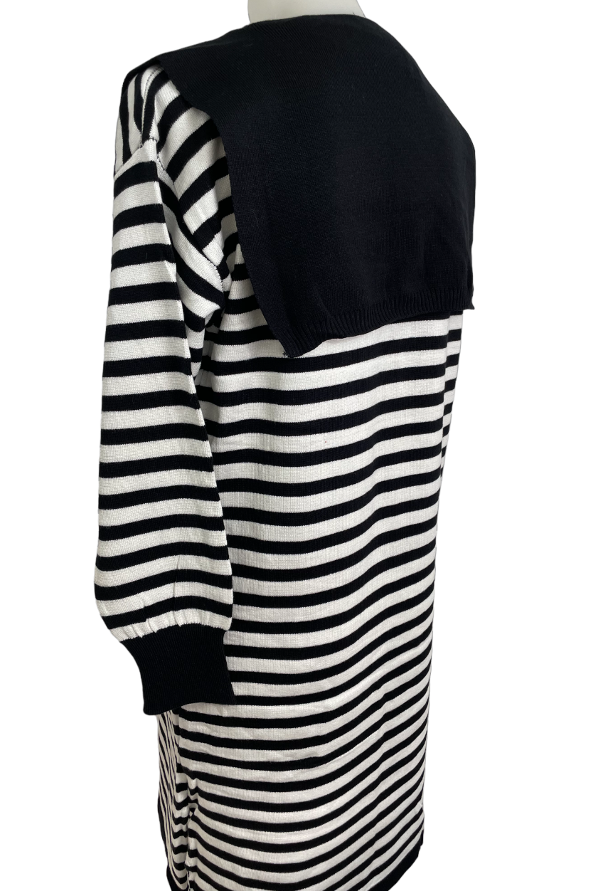 Charger l'image dans la galerie, Robe rayée en tricot avec foulard matelot détachable
