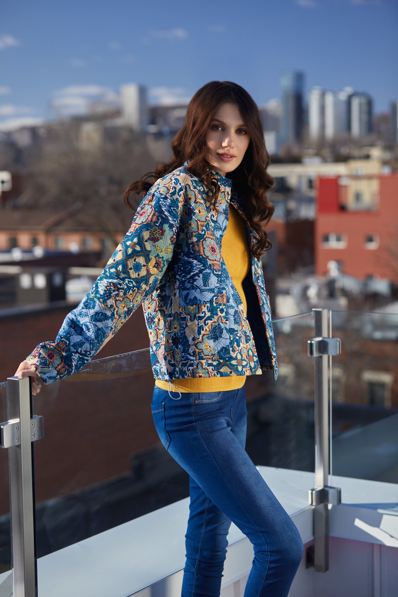 Charger l'image dans la galerie, Pantalon droit au look en denim
