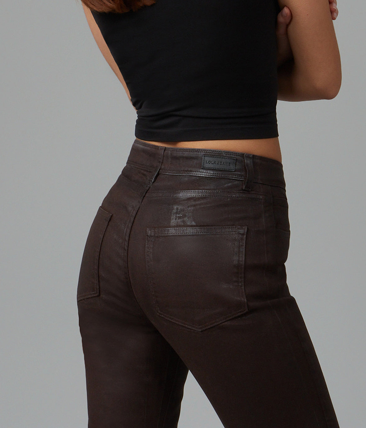 Charger l'image dans la galerie, Jean bootcut d'aspect cuir, chocolat - Lola Jeans
