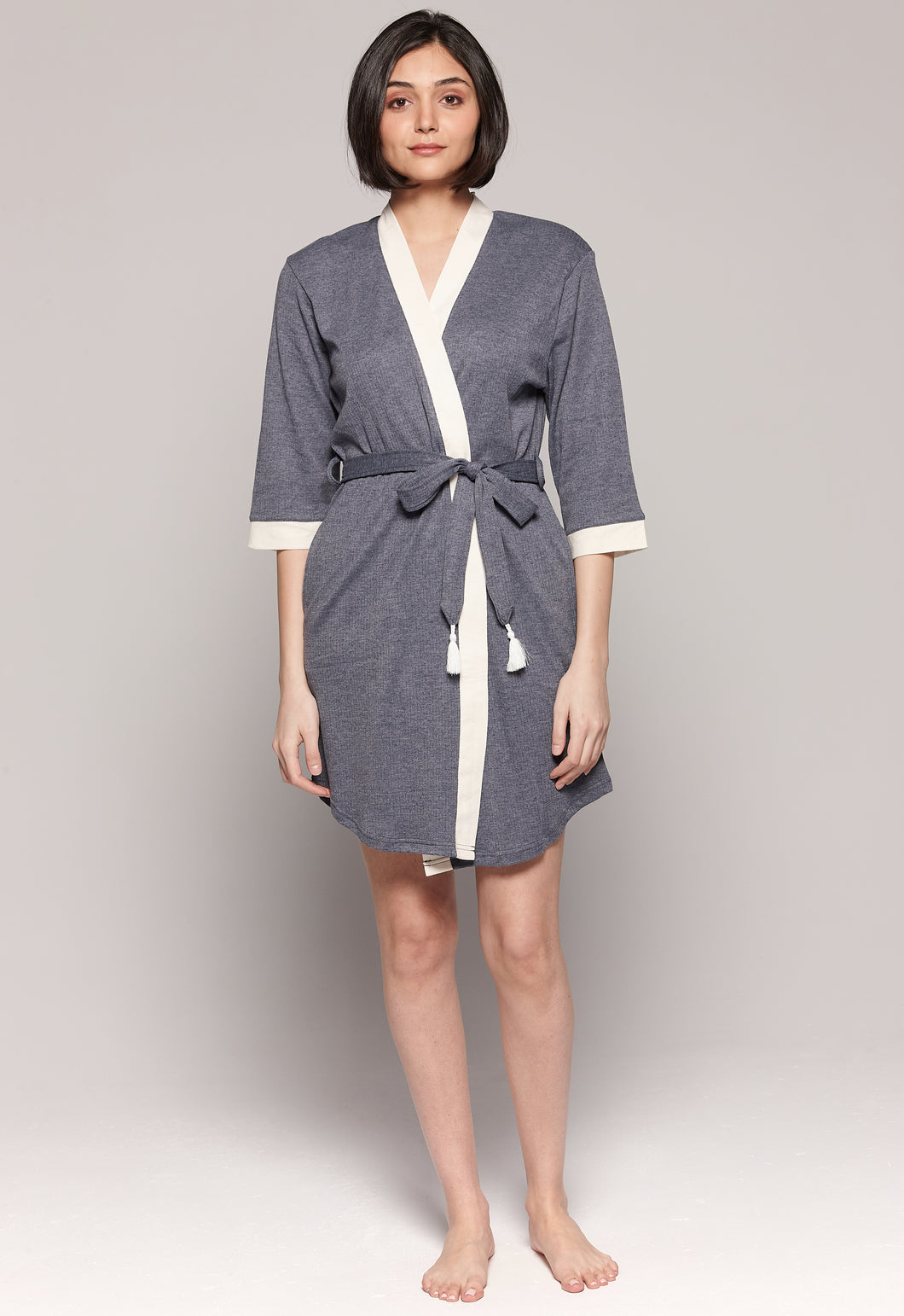 Soft, lightweight, ribbed 2-tone short bathrobe