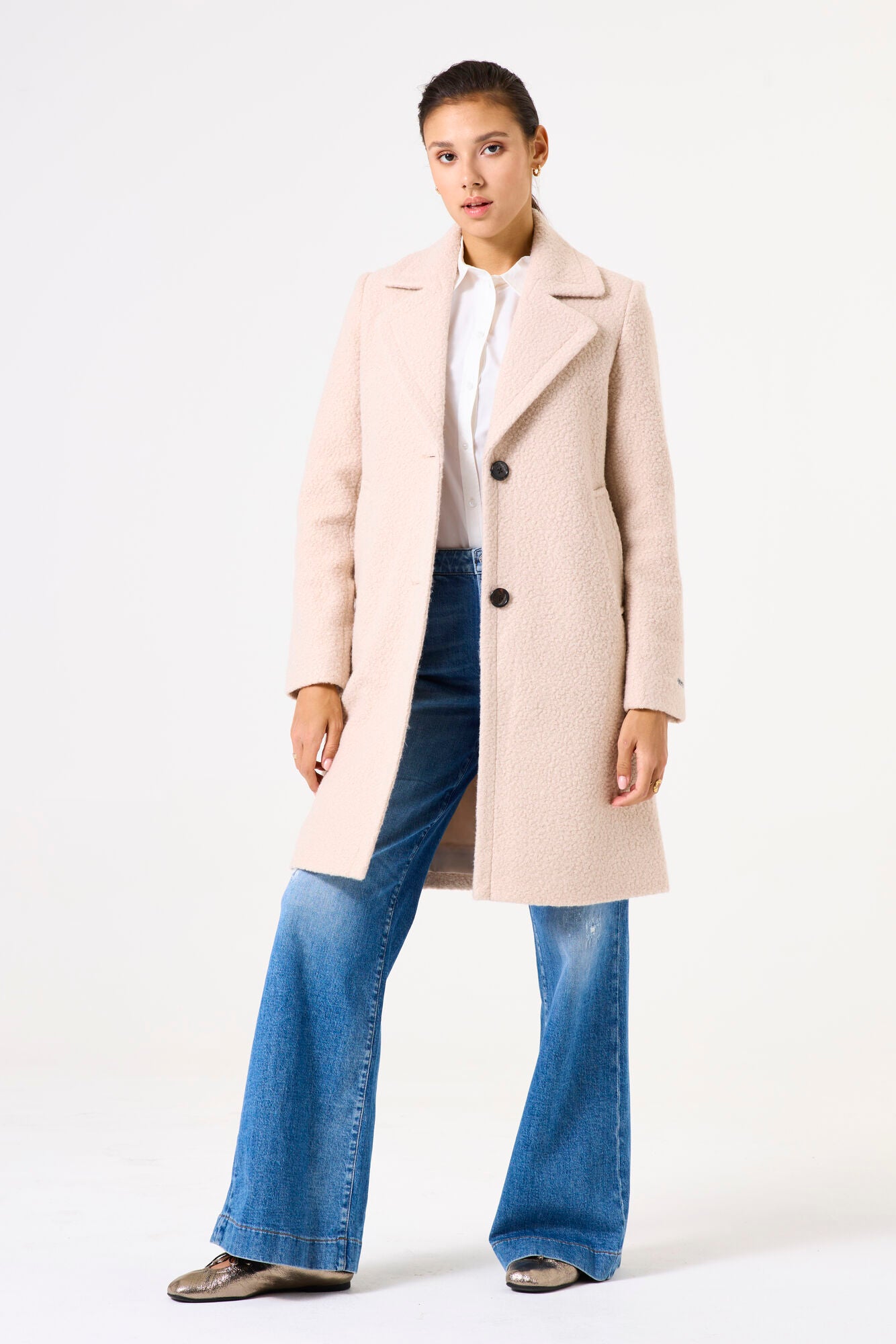 Upload image to gallery, Classic Coat with Large Collar - Garcia
