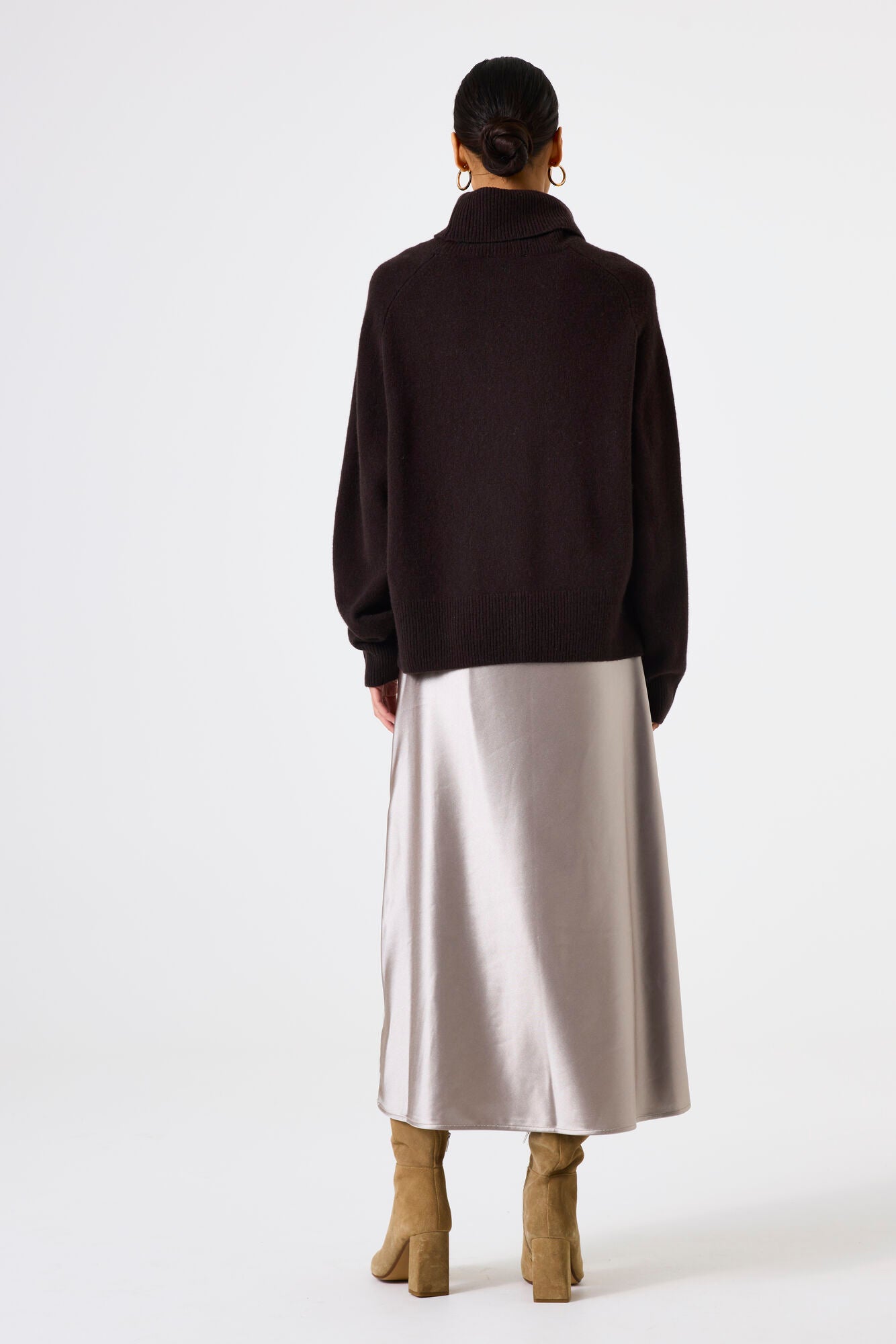 Upload image to gallery, Slip-on satin skirt - Garcia
