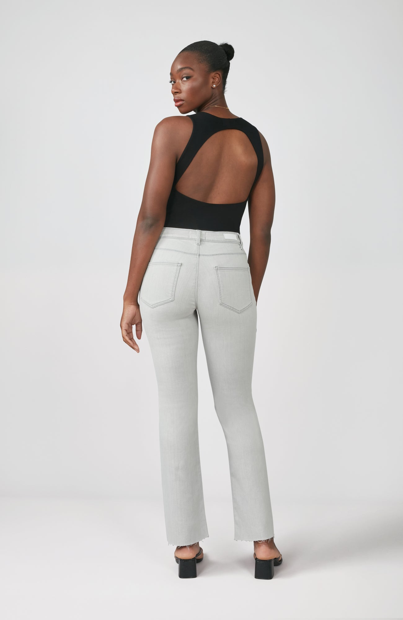 Upload image to gallery, Grey mid-rise straight jean pants
