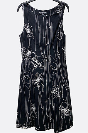 Classic flared sleeveless dress, various prints