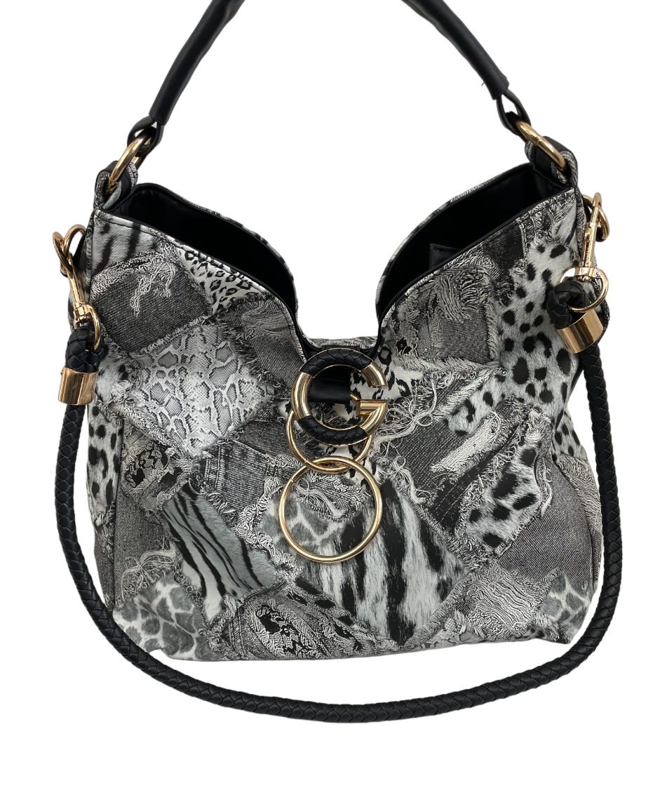 Handbag with gold rings and G clasp