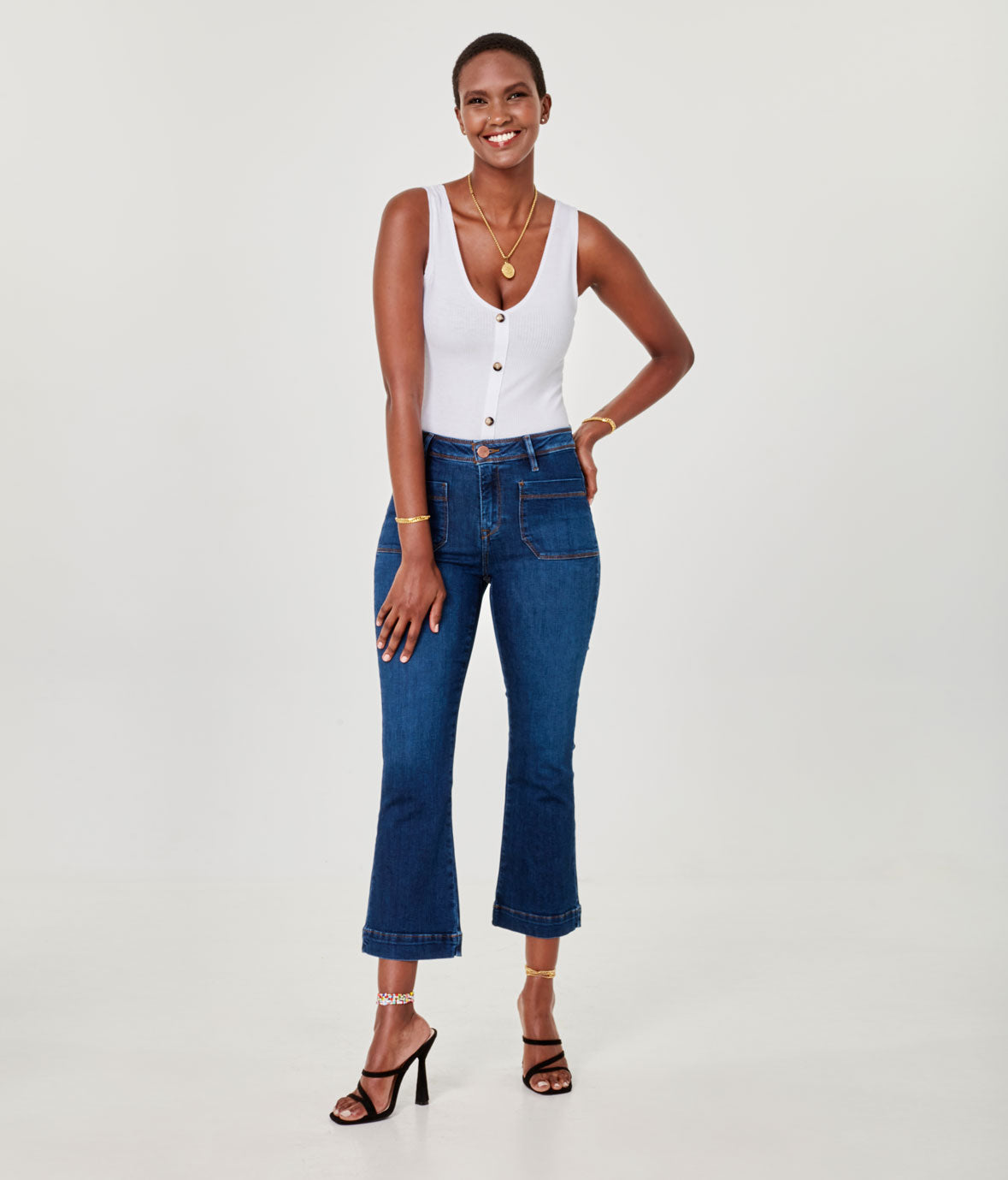 Upload image to gallery, Capri bootcut pants in stretch denim - Lola Jeans
