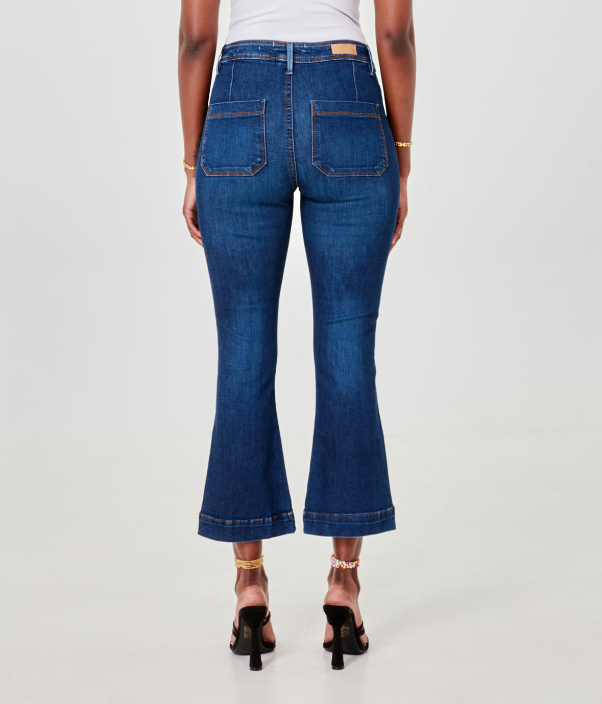Upload image to gallery, Capri bootcut pants in stretch denim - Lola Jeans
