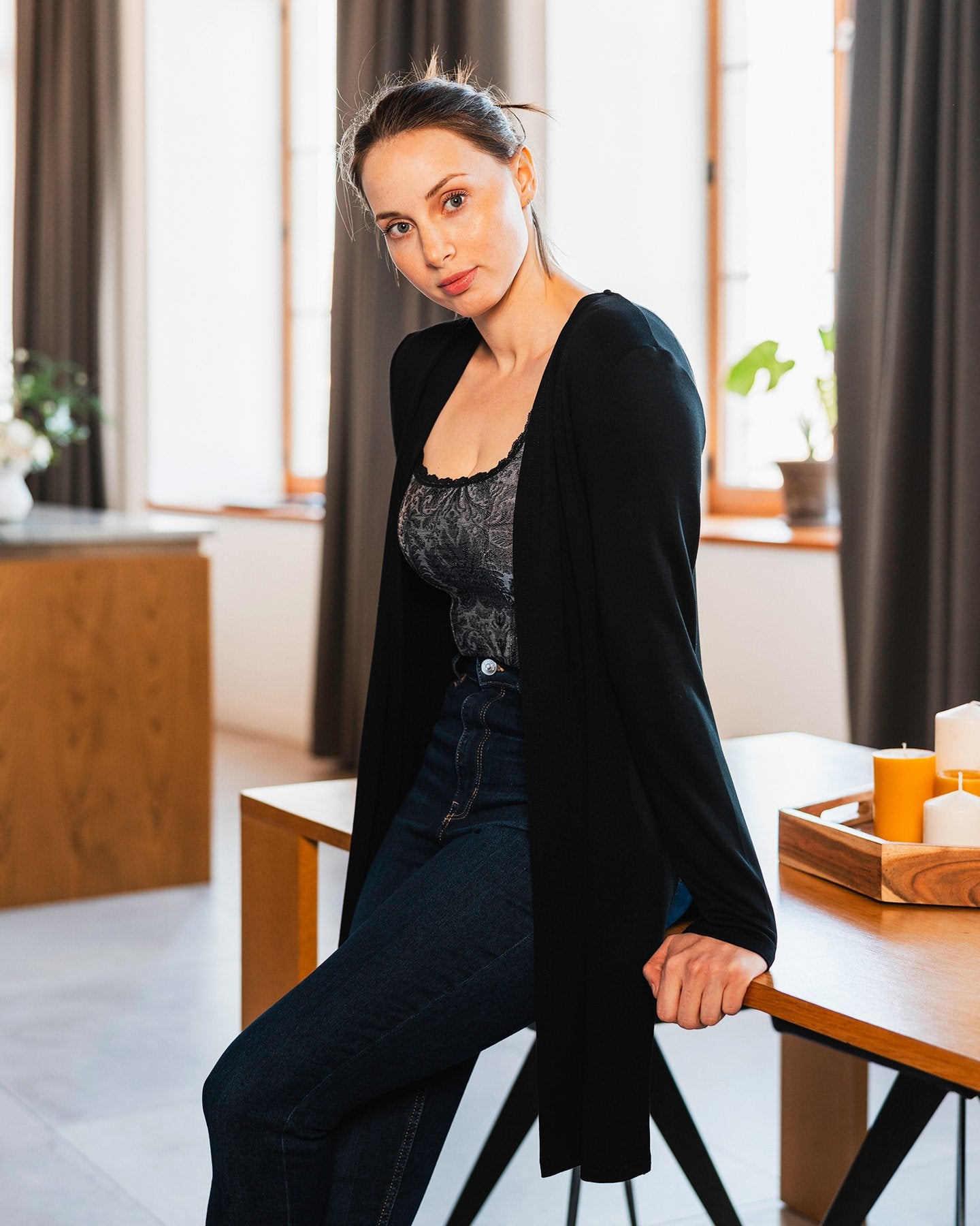 Charger l'image dans la galerie, Veste 3/4 tout aller avec fentes latérales
