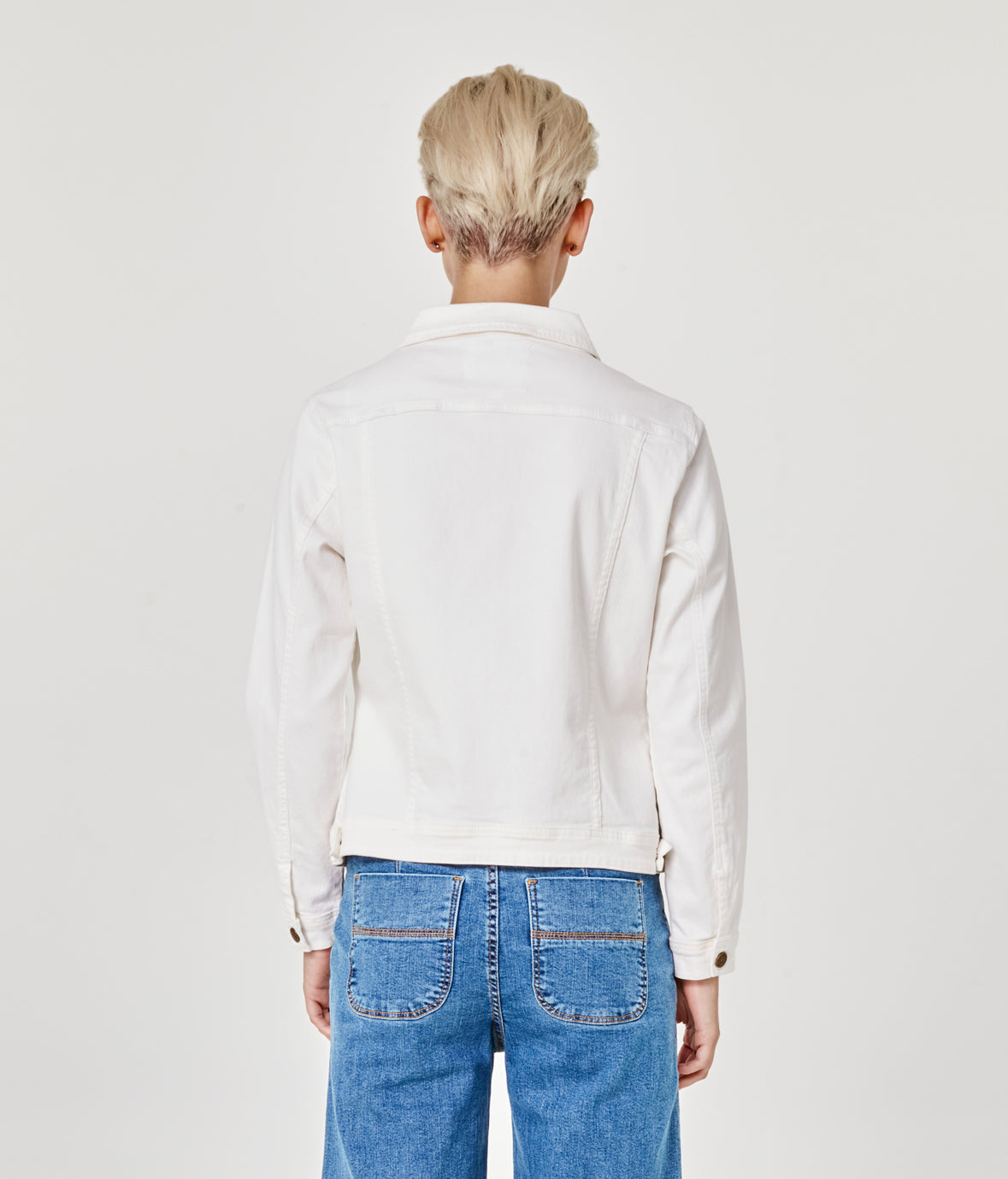 Charger l'image dans la galerie, Veste classique ivoire en denim extensible
