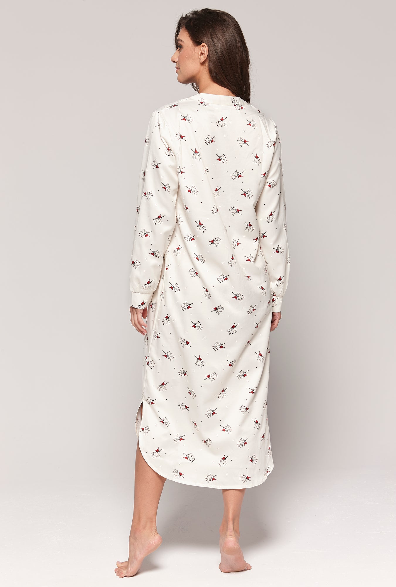 Charger l'image dans la galerie, Robe de nuit longue en satin brossé imprimée d'oiseaux
