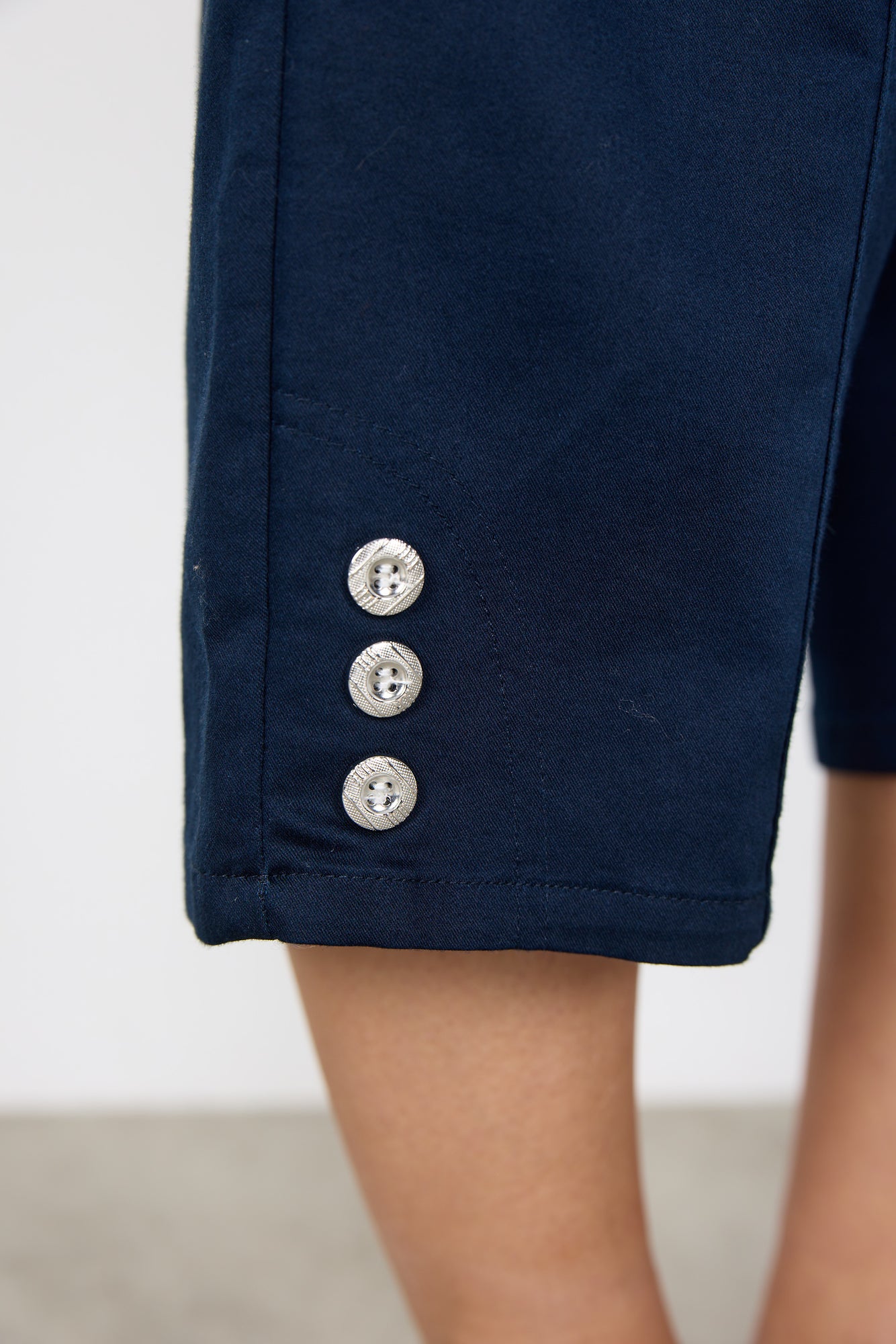 Charger l'image dans la galerie, Pantalon capri à panneaux - Soya Concept
