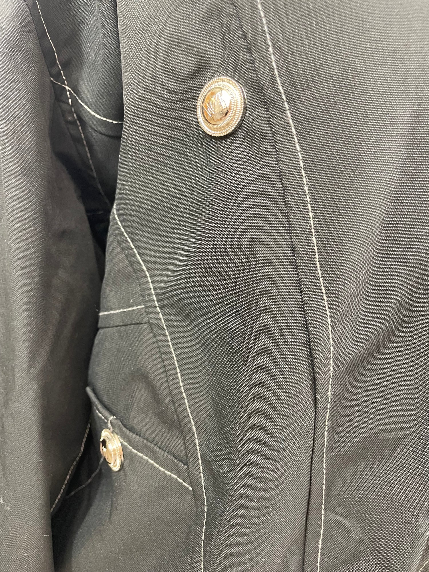 Charger l'image dans la galerie, Manteau court à capuchon doublé de simili-fourure très doux
