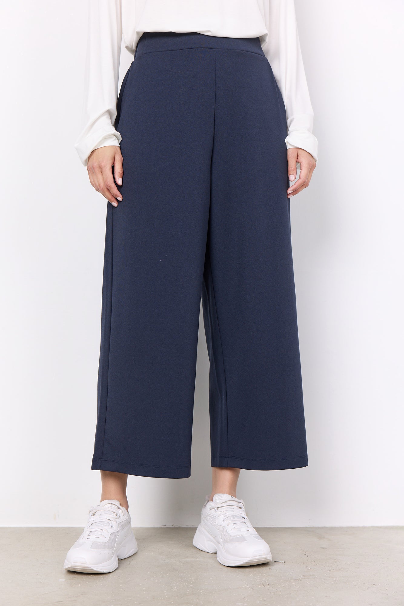 Charger l'image dans la galerie, Pantalon capri à jambes larges - Soya Concept
