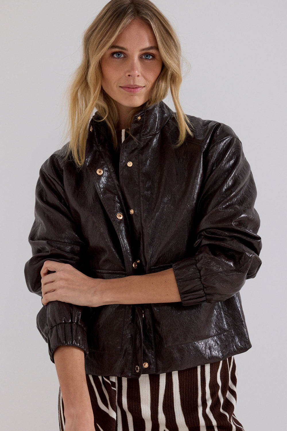 Charger l'image dans la galerie, Veste en simili-cuir craqué - Tramontana
