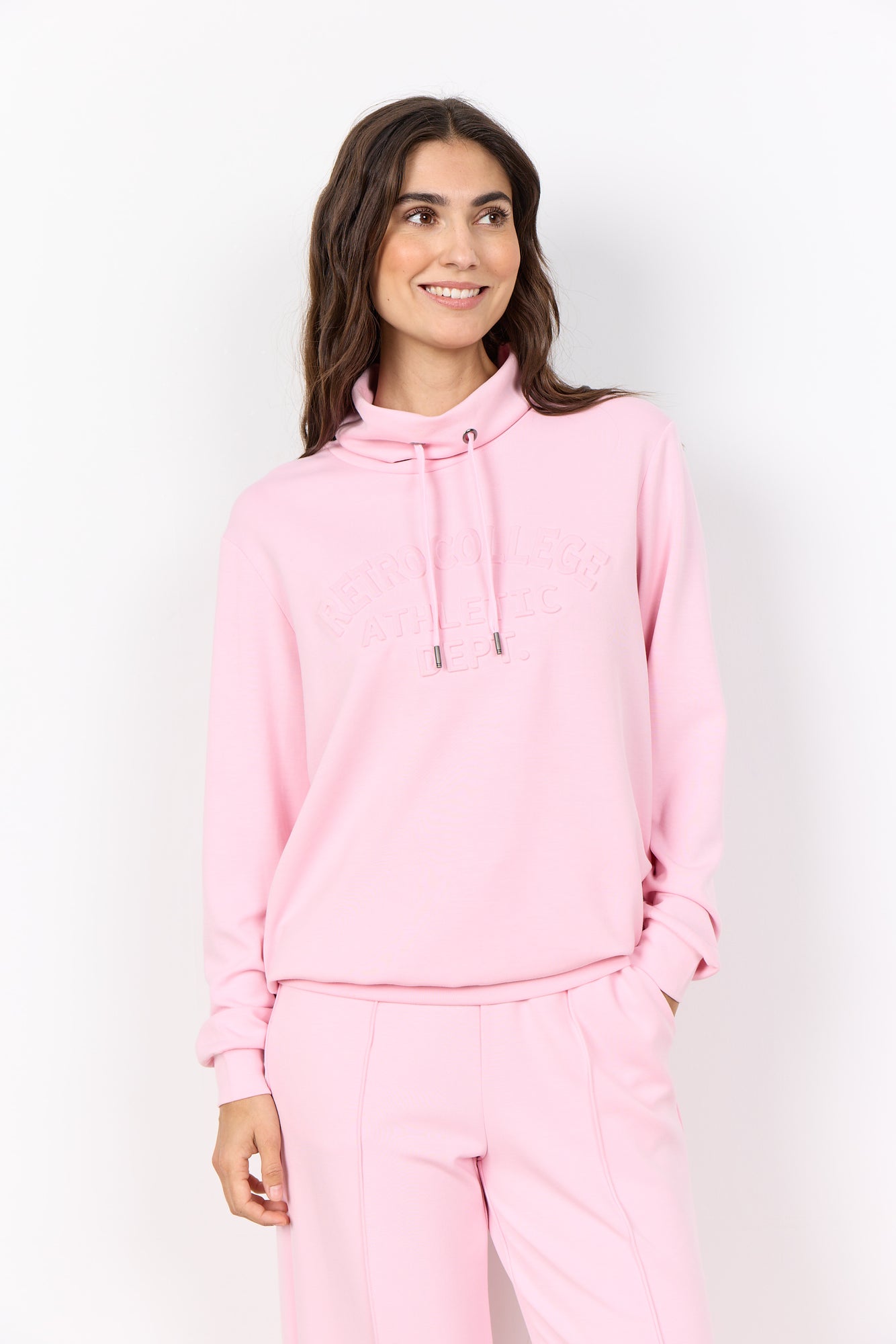 Charger l'image dans la galerie, Chandail Retro College en tricot de modal - Soya Concept
