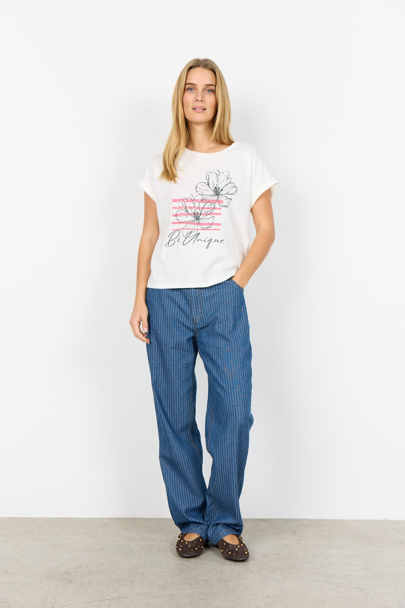 Charger l'image dans la galerie, T-shirt Be Unique en coton imprimé
