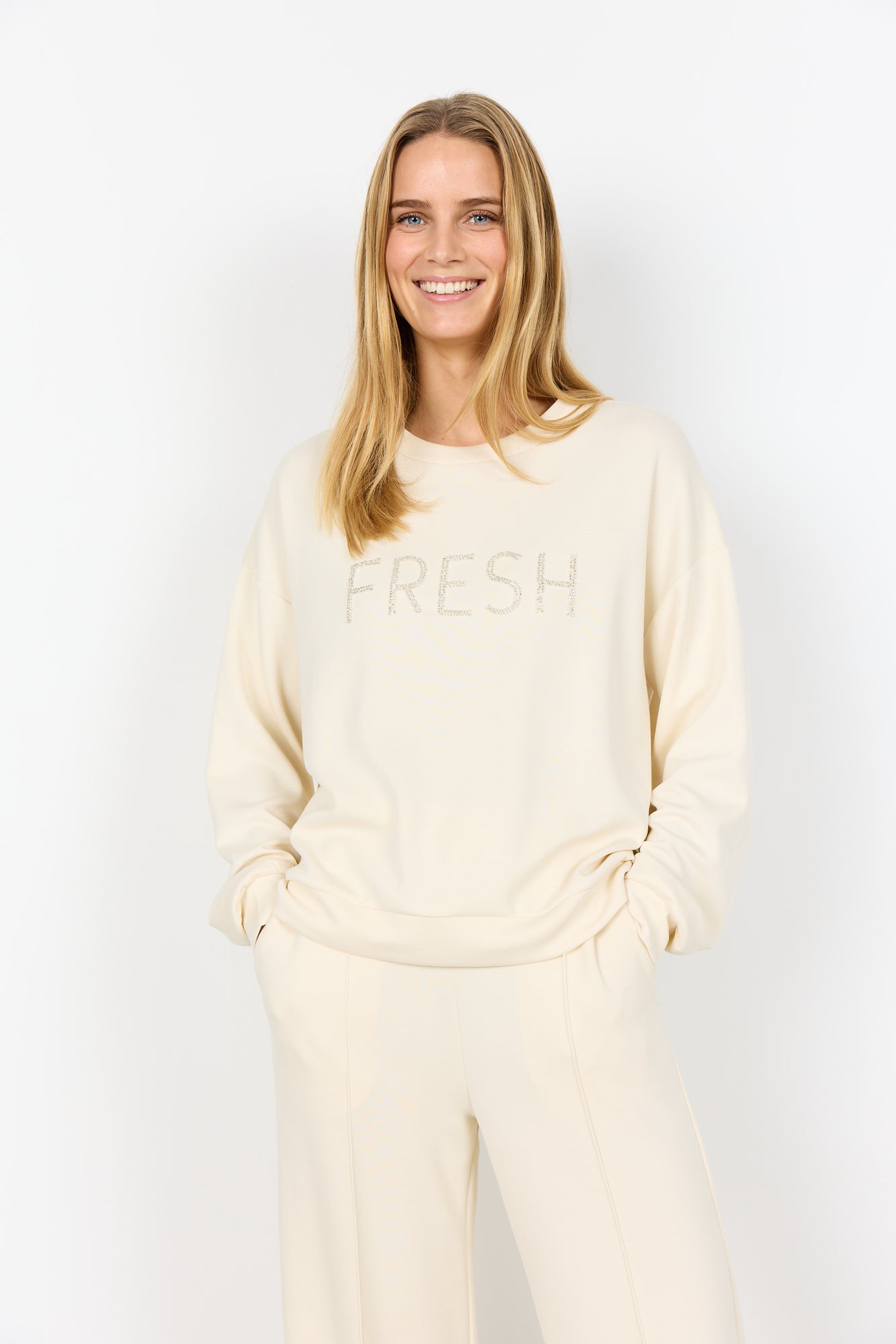Charger l'image dans la galerie, Chandail Fresh en tricot de modal - Soya Concept
