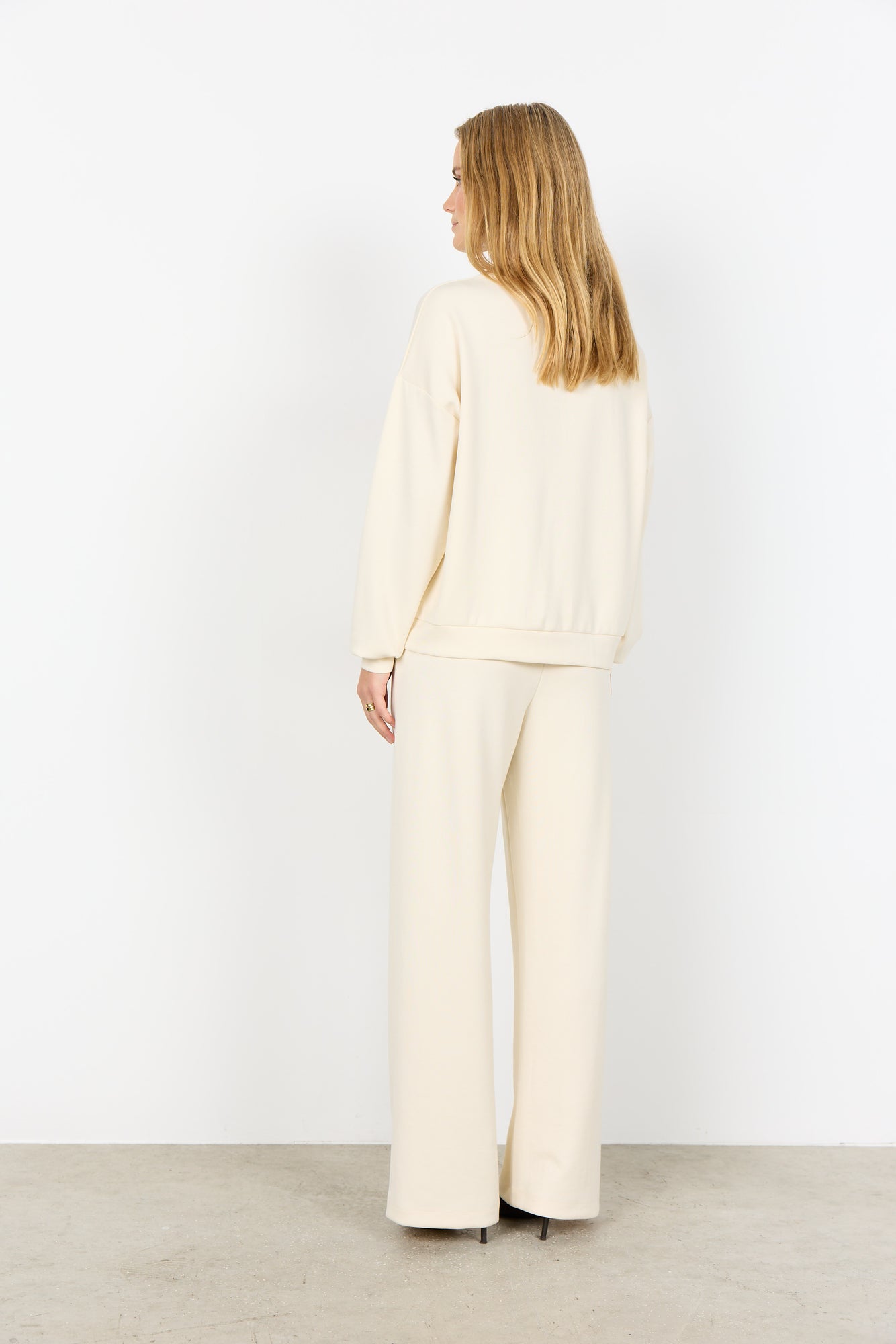Charger l'image dans la galerie, Chandail Fresh en tricot de modal - Soya Concept
