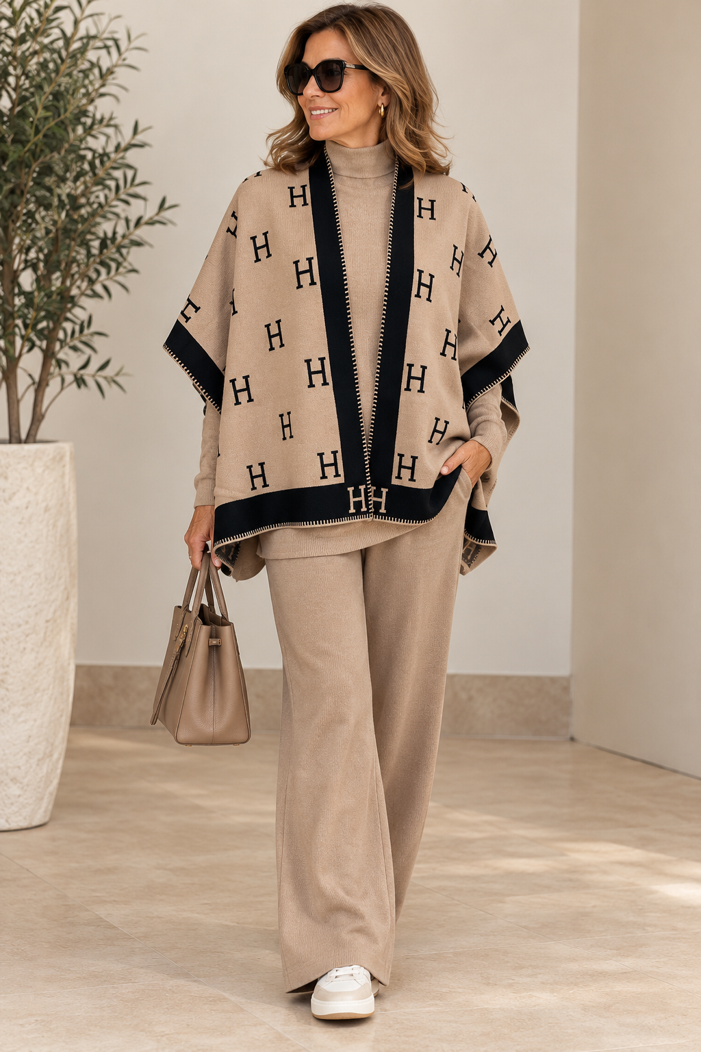 Charger l'image dans la galerie, Ensemble trois pièces en tricot : cap, haut et pantalon à enfiler
