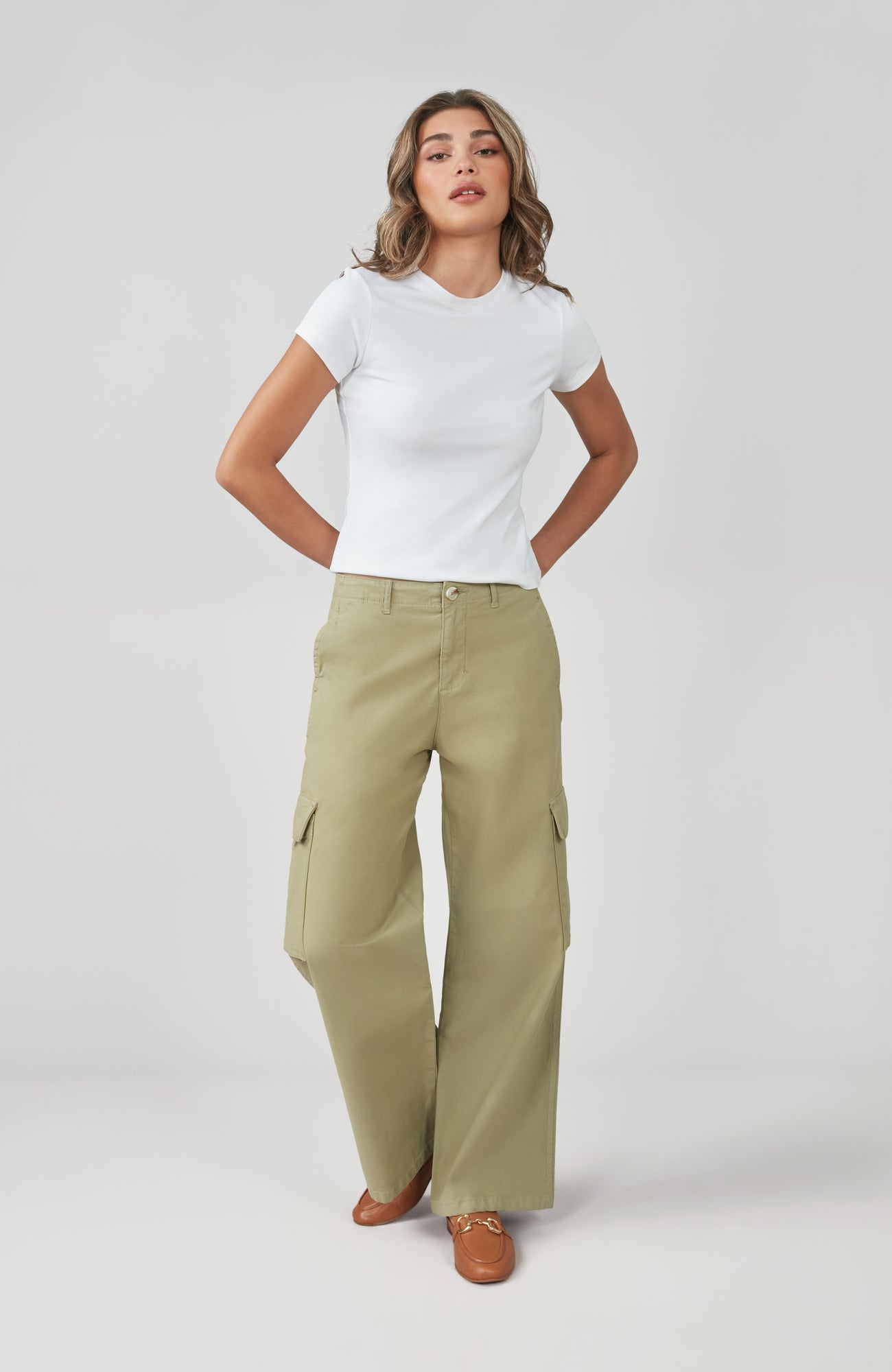 Charger l'image dans la galerie, Pantalon cargo à jambes larges
