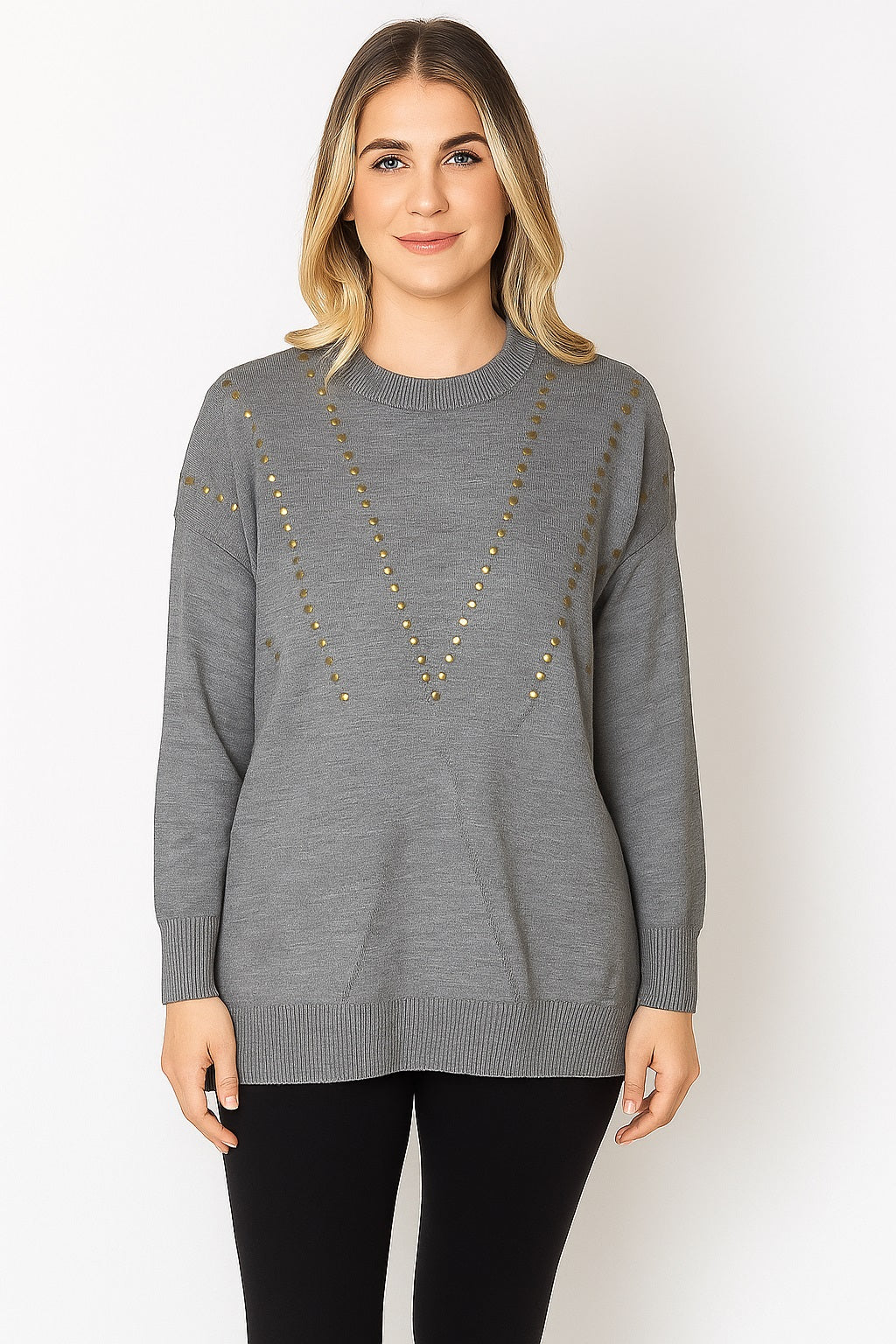 Charger l&#39;image dans la galerie, Chandail en tricot avec plusieurs appliqués cloutés
