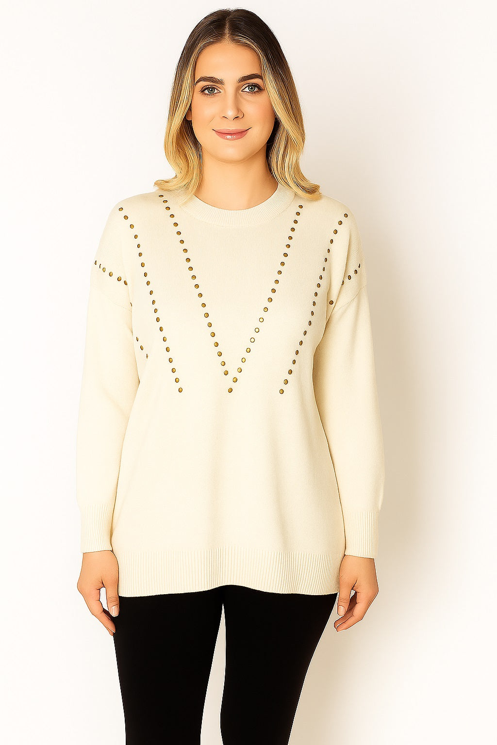 Charger l&#39;image dans la galerie, Chandail en tricot avec plusieurs appliqués cloutés
