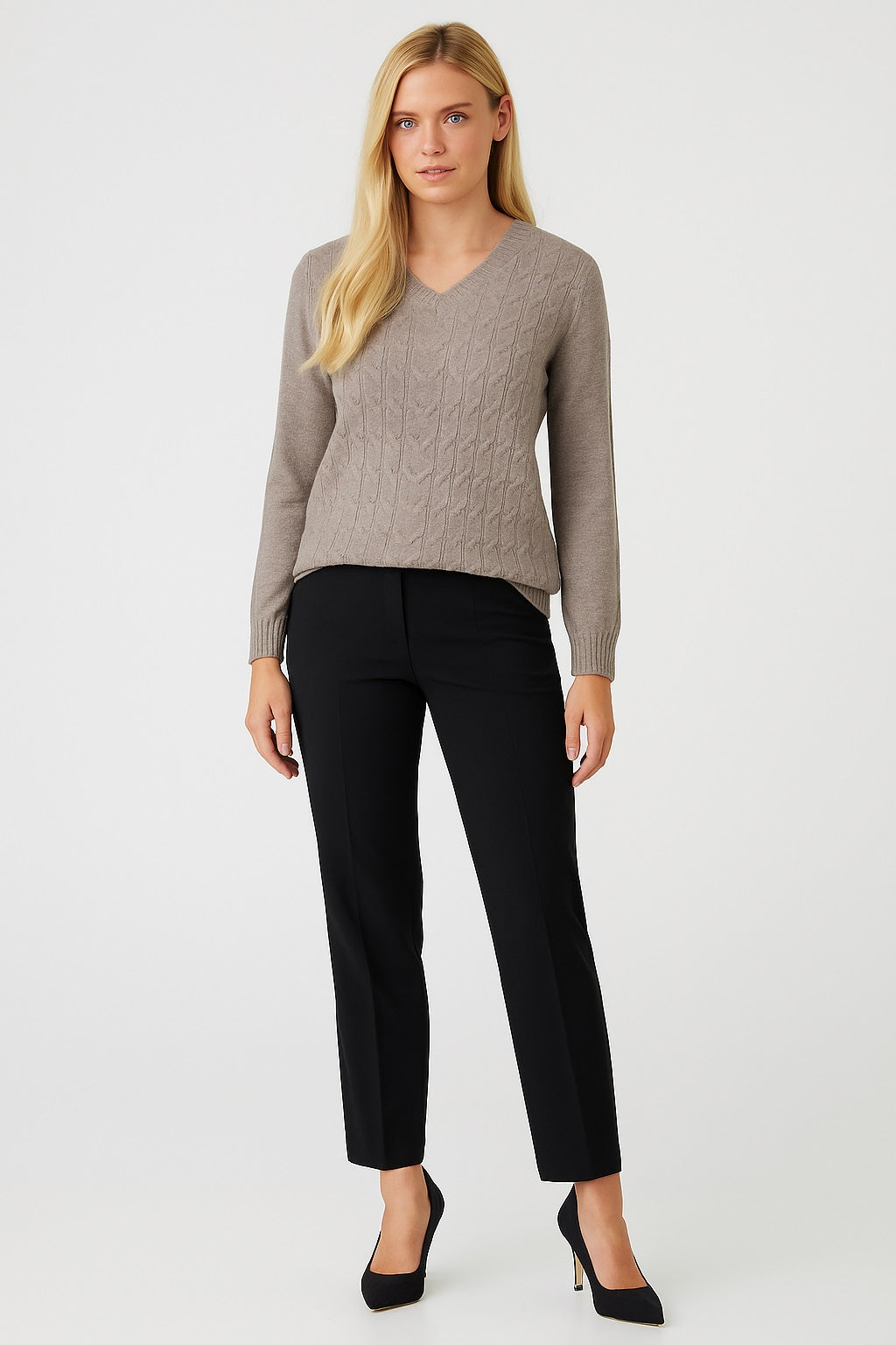 Charger l&#39;image dans la galerie, Chandail en tricot tressé avec une touche lustrée
