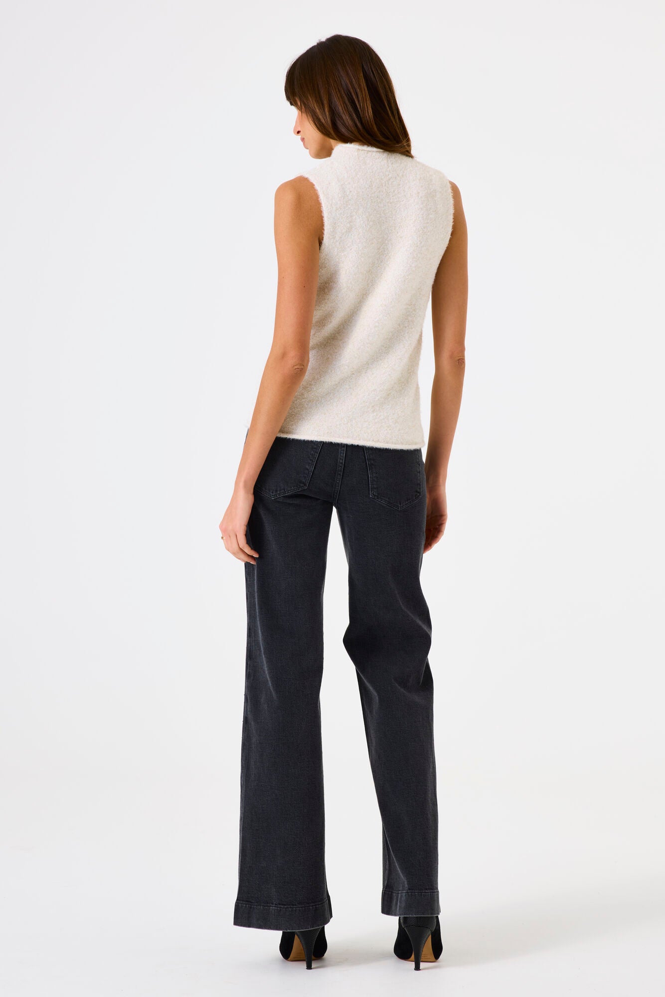 Charger l&#39;image dans la galerie, Haut sans manches en tricot scintillant très doux - Garcia
