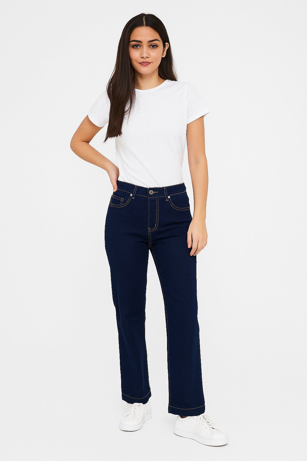 Charger l&#39;image dans la galerie, Pantalon jean à jambes larges avec ceinture strass
