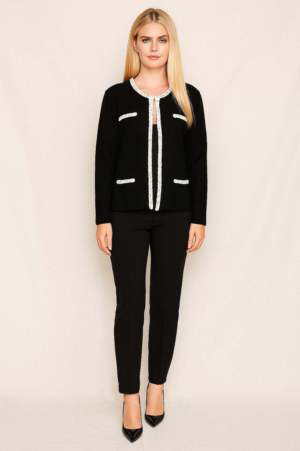 Charger l&#39;image dans la galerie, Cardigan en tricot avec perles/strass
